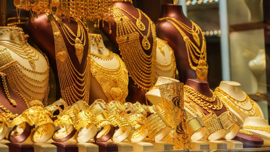 Gold Price Today: सोना अचानक उम्मीद से ज्यादा हुआ सस्ता, जानिए सोना का ताजा भाव